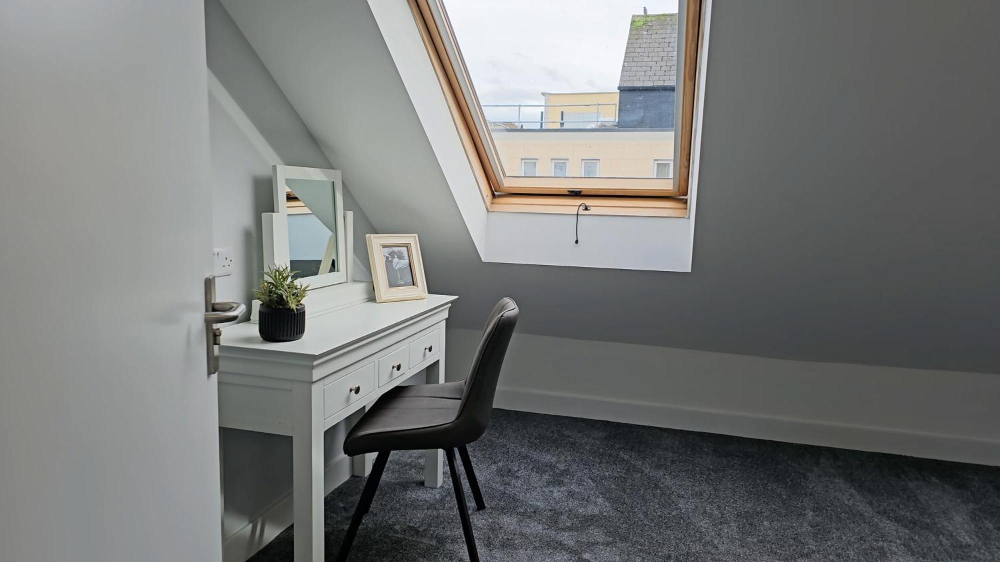 Madison House Aparthotel Galway Exteriör bild